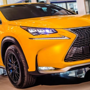 泰国雷克萨斯NX300改装舞仕刚柔汽车功放