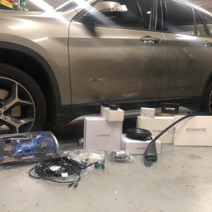 荷兰宝马X3改装舞仕刚柔汽车功放